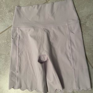 Aerie scalloped bike shorts with pockets